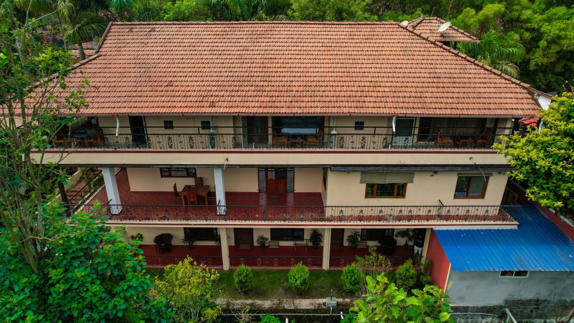 Kingmaker'S Plantation With River Stream Villa Madikeri Exterior foto